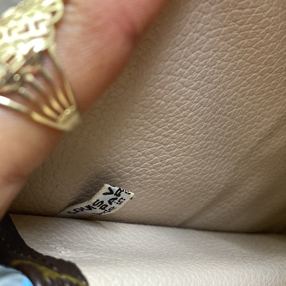 Authentic Louis Vuitton Sac Flat - Picture 8 of 9